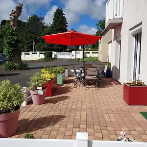  Hébergement de vacances Maison Dans